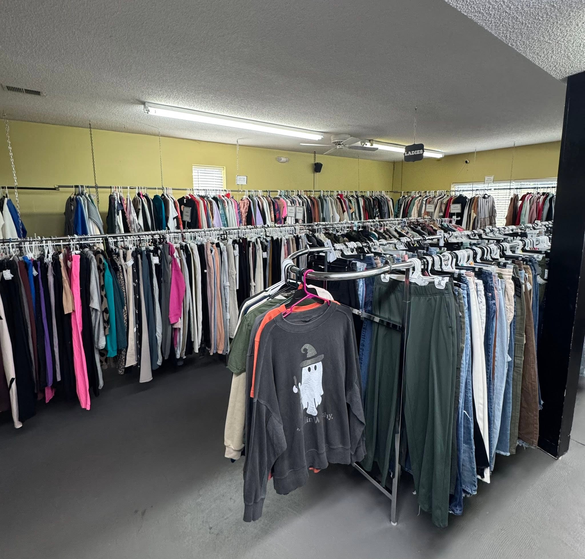 the clothes corner image 7